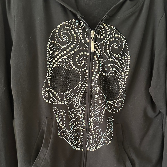 HD Black Hoodie, blue and silver Rhinestone Skull, two pockets and zipper - Picture 2 of 4
